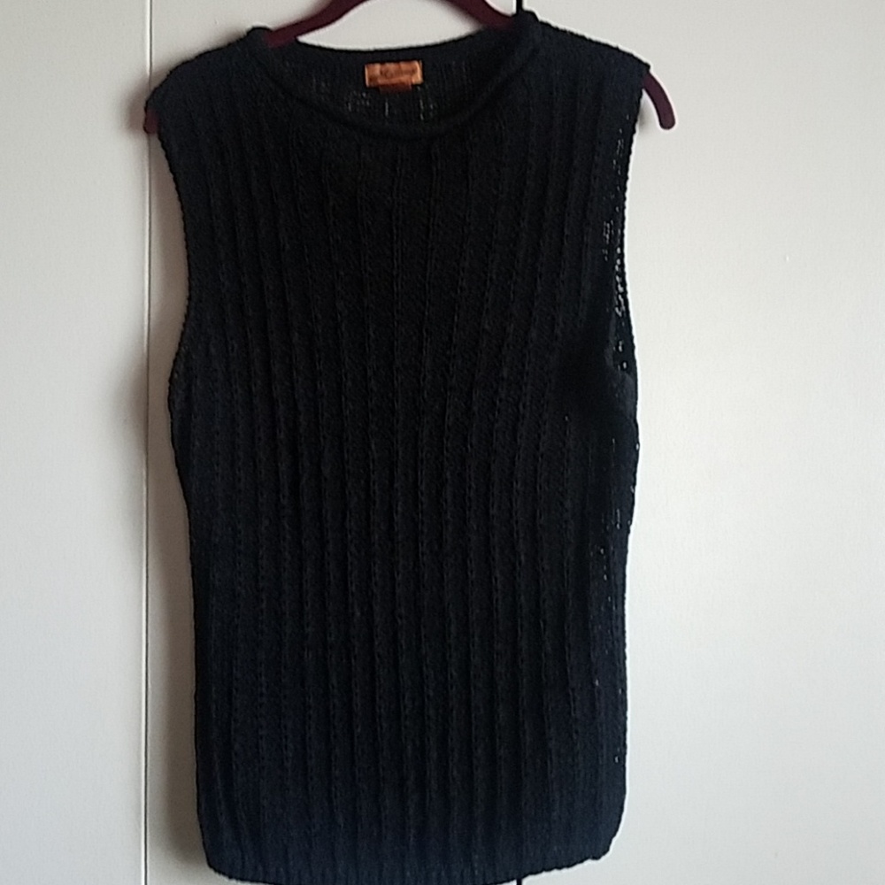 MILANO Black sleeveless sweater